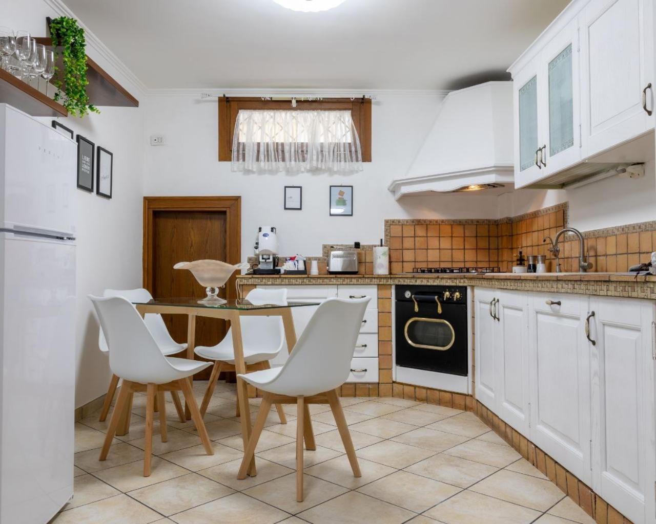 20 Min Aeroporto Fco - Casa Tranquilla Con Parcheggio Esterno Gratuito Acilia Exteriör bild